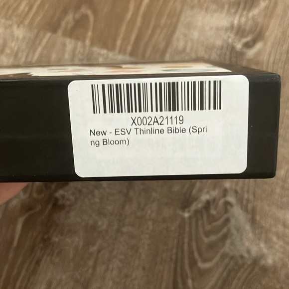 Floral Thinline Bible - ESV - Large Print - Picture 5 of 5